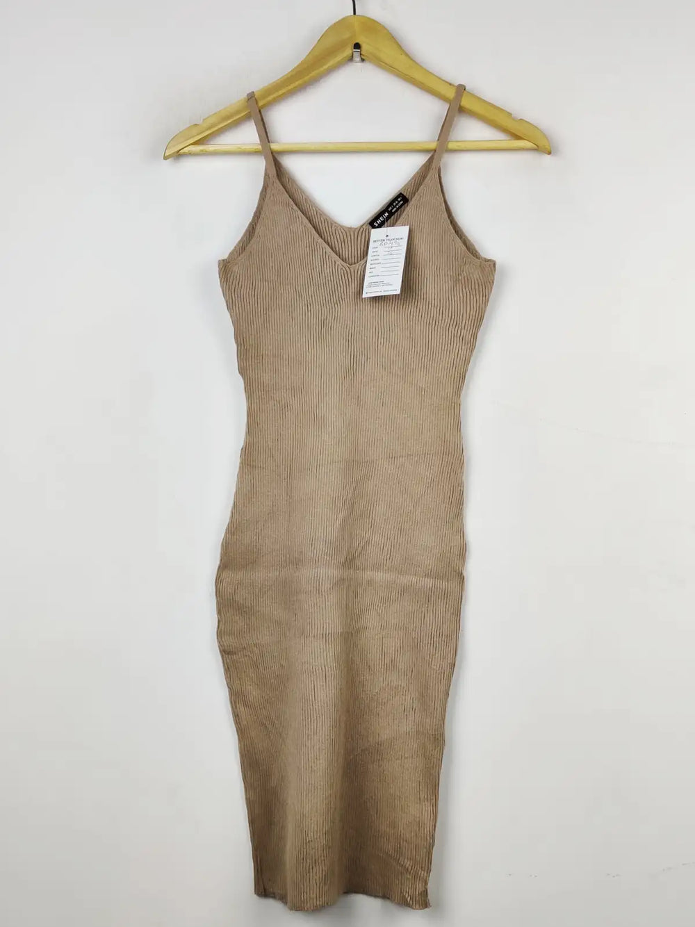 Buy online pre-used pre-loved 100% authentic & Original branded Shein (BD-496) available in Pakistan. Top international brands avilable.