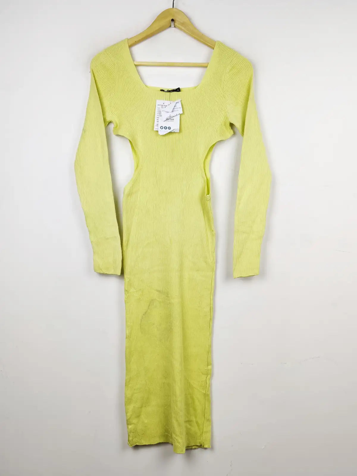 Buy online pre-used pre-loved 100% authentic & Original branded Boohoo (BD-514) available in Pakistan. Top international brands avilable.