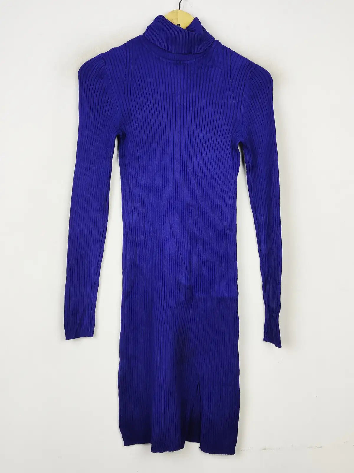 Buy online pre-used pre-loved 100% authentic & Original branded Only (BD-519) available in Pakistan. Top international brands avilable.