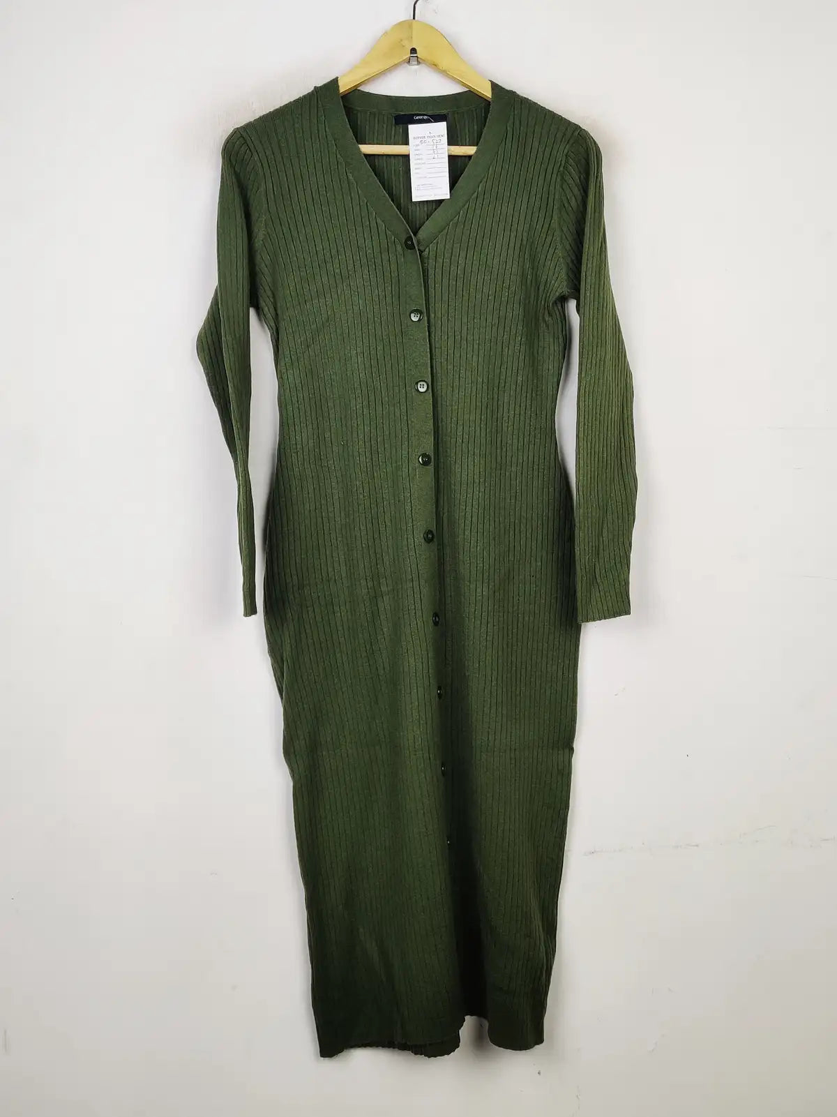 Buy online pre-used pre-loved 100% authentic & Original branded George (BD-527) available in Pakistan. Top international brands avilable.