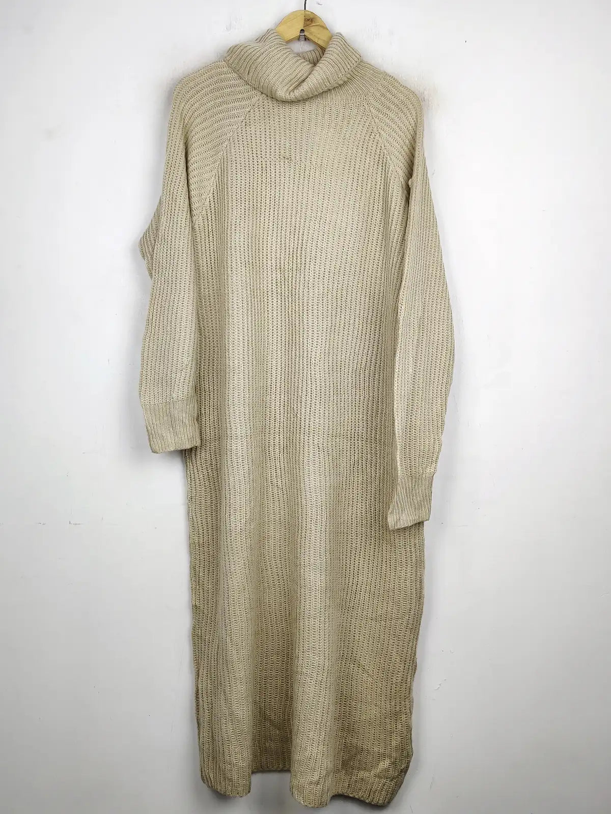 Buy online pre-used pre-loved 100% authentic & Original branded Shein (BD-52) available in Pakistan. Top international brands avilable.