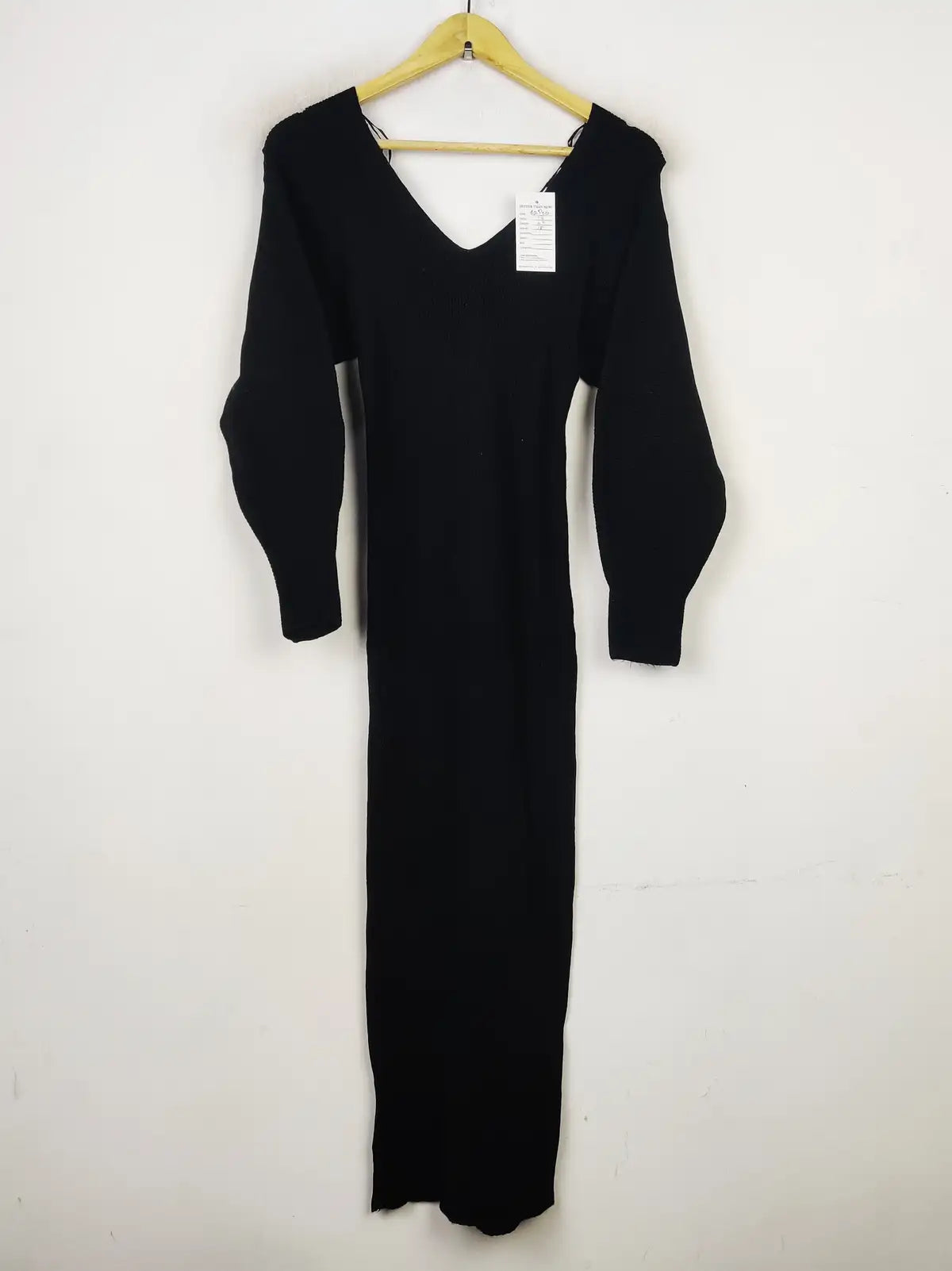 Buy online pre-used pre-loved 100% authentic & Original branded Mango (BD-540) available in Pakistan. Top international brands avilable.