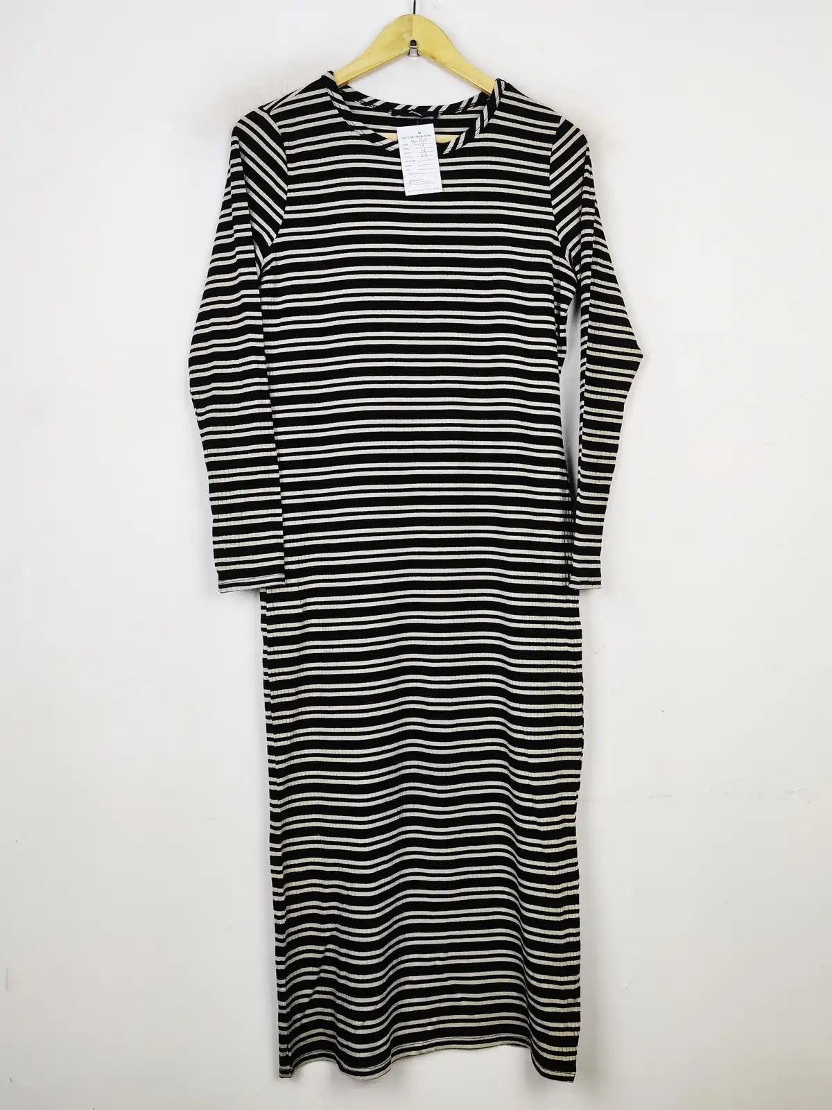 Buy online pre-used pre-loved 100% authentic & Original branded George (BD-545) available in Pakistan. Top international brands avilable.