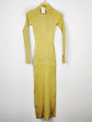 Buy online pre-used pre-loved 100% authentic & Original branded Bershka (BD-558) available in Pakistan. Top international brands avilable.