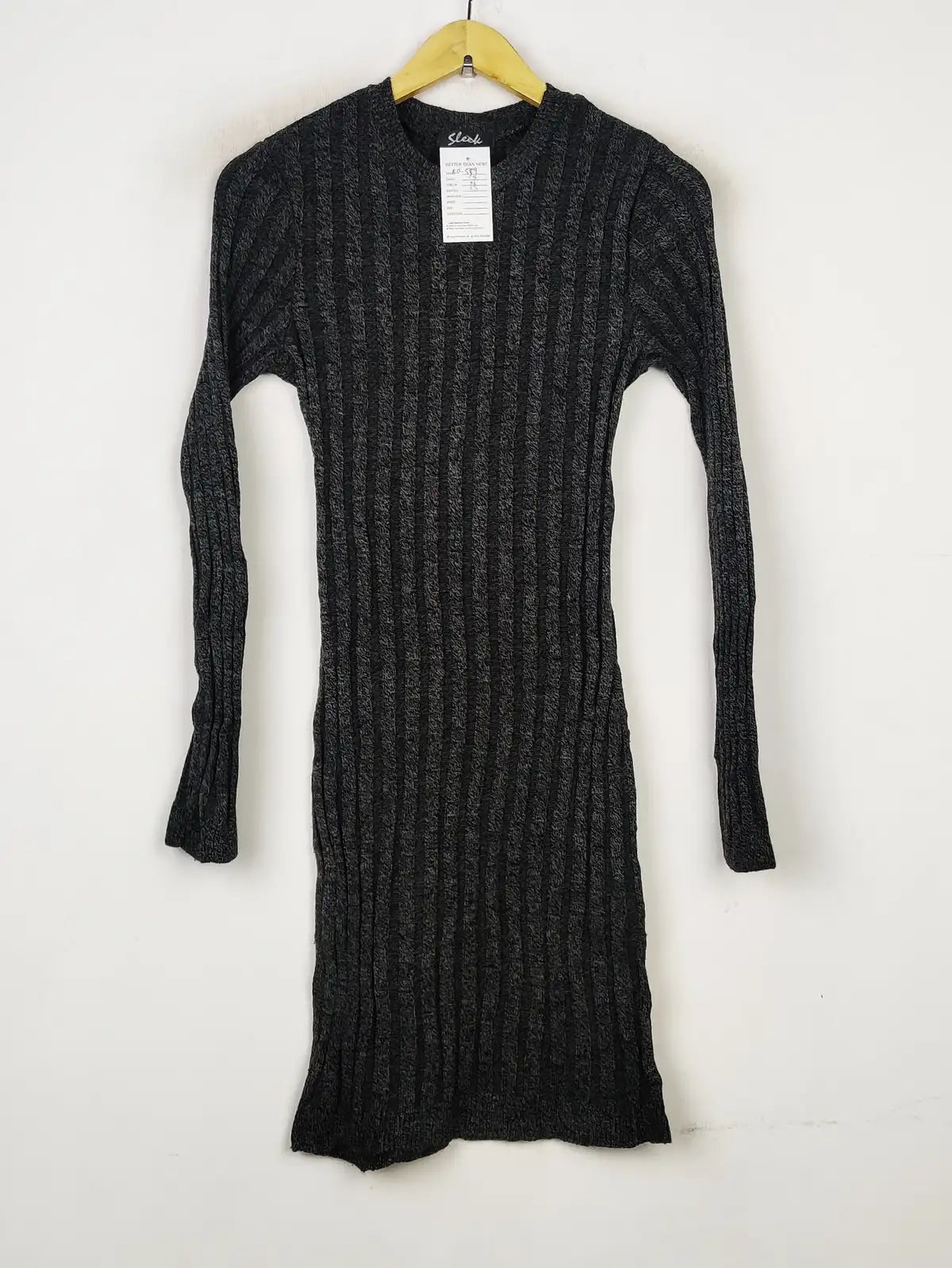 Buy online pre-used pre-loved 100% authentic & Original branded Sleek (BD-559) available in Pakistan. Top international brands avilable.