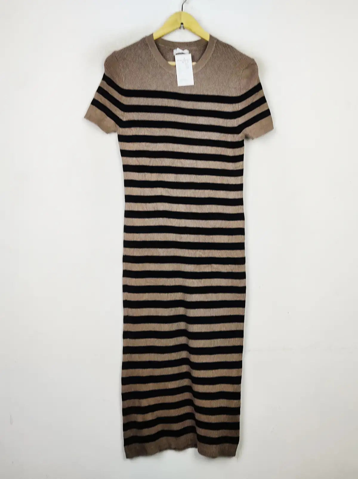 Buy online pre-used pre-loved 100% authentic & Original branded Primark (BD-570) available in Pakistan. Top international brands avilable.