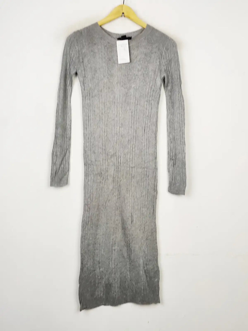 Buy online pre-used pre-loved 100% authentic & Original branded Atmosphere (BD-574) available in Pakistan. Top international brands avilable.