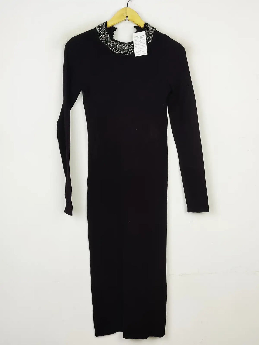 Buy online pre-used pre-loved 100% authentic & Original branded Oasis (BD-581) available in Pakistan. Top international brands avilable.