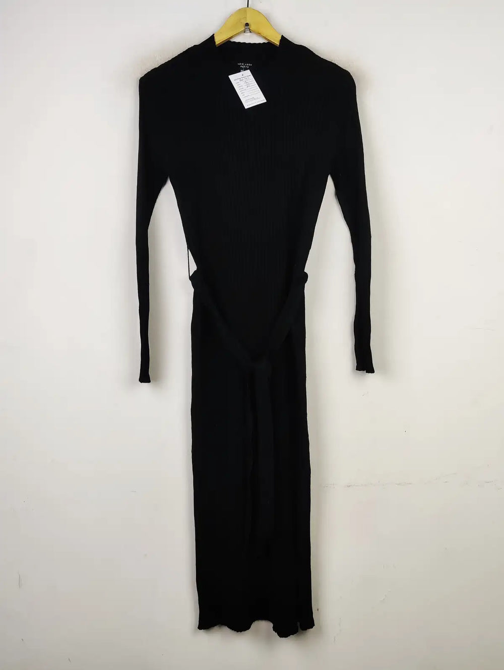 Buy online pre-used pre-loved 100% authentic & Original branded New Look (BD-702) available in Pakistan. Top international brands avilable.