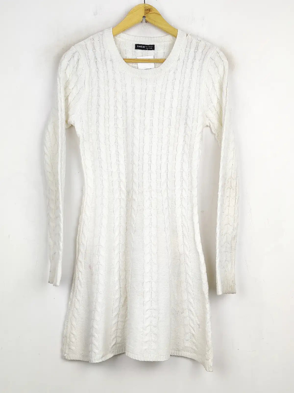 Buy online pre-used pre-loved 100% authentic & Original branded Shein (BD-70) available in Pakistan. Top international brands avilable.