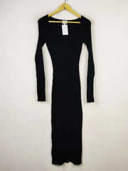 Buy online pre-used pre-loved 100% authentic & Original branded H&M (BD-720) available in Pakistan. Top international brands avilable.