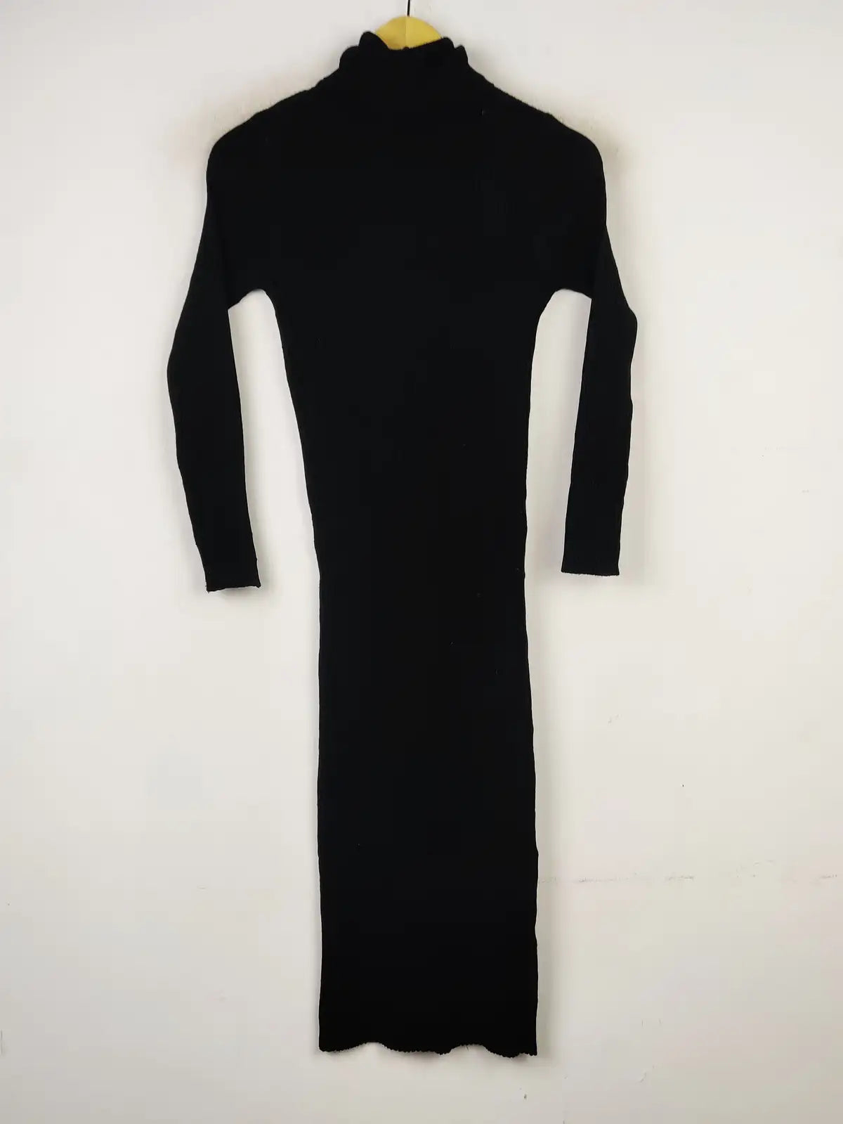 Buy online pre-used pre-loved 100% authentic & Original branded Pink Boutique (BD-724) available in Pakistan. Top international brands avilable.