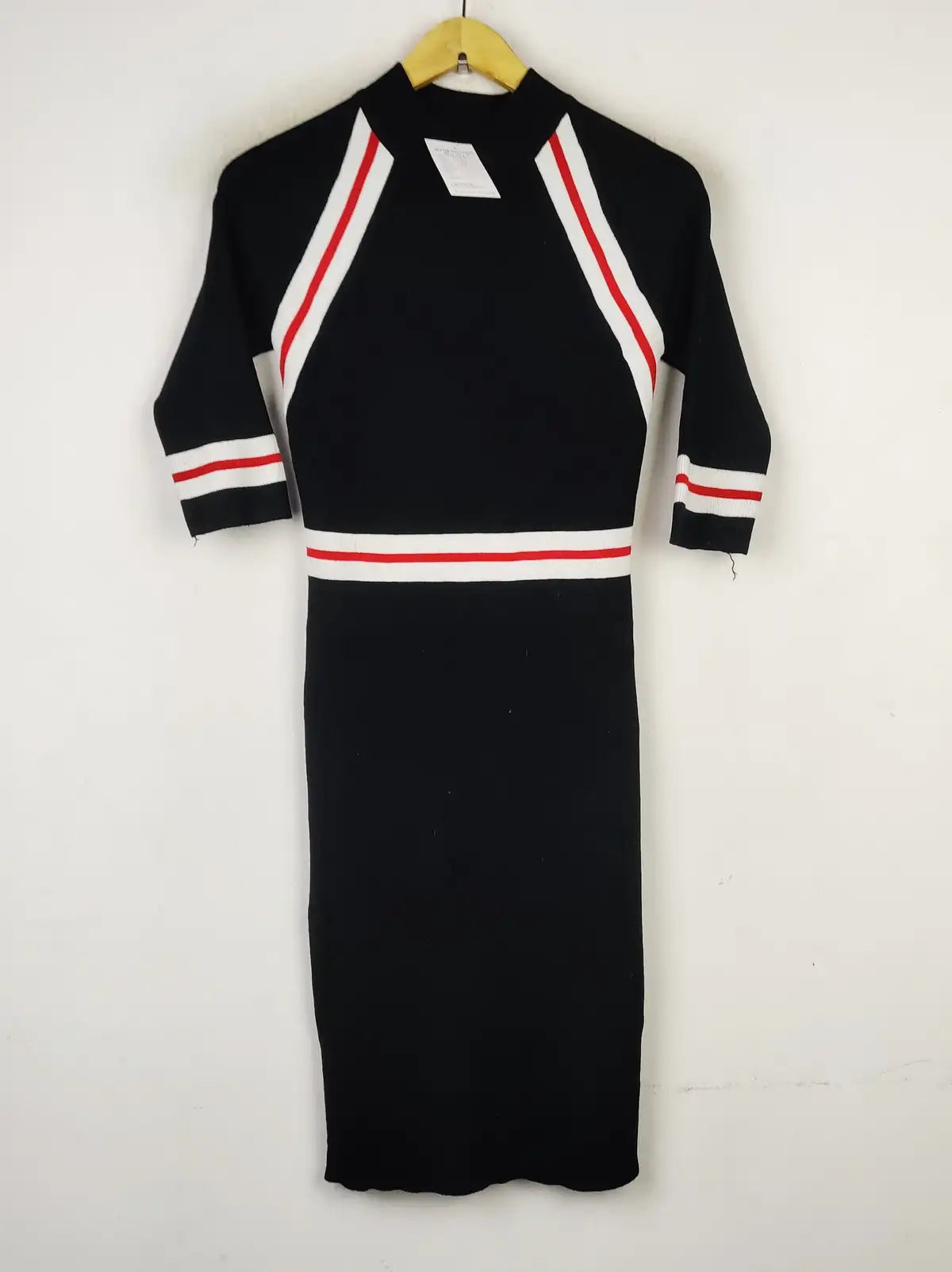 Buy online pre-used pre-loved 100% authentic & Original branded Qed London (BD-727) available in Pakistan. Top international brands avilable.