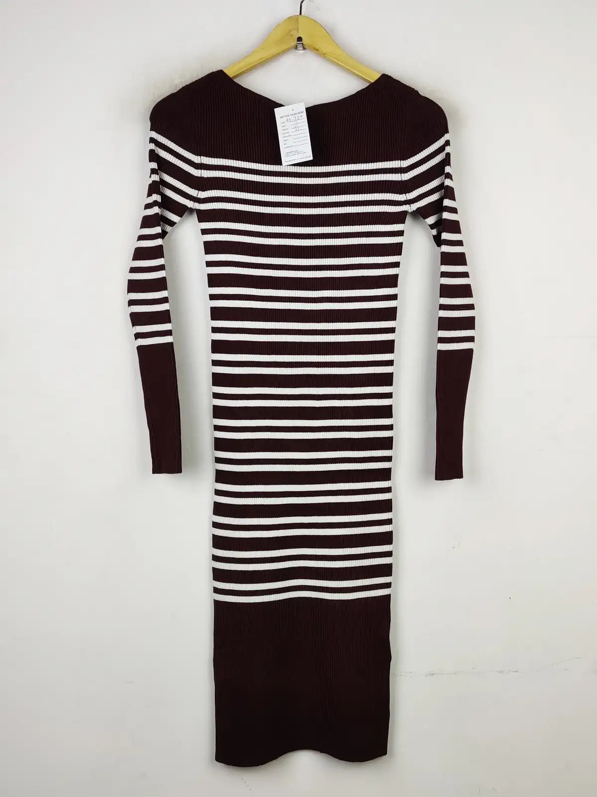 Buy online pre-used pre-loved 100% authentic & Original branded Coast (BD-733) available in Pakistan. Top international brands avilable.