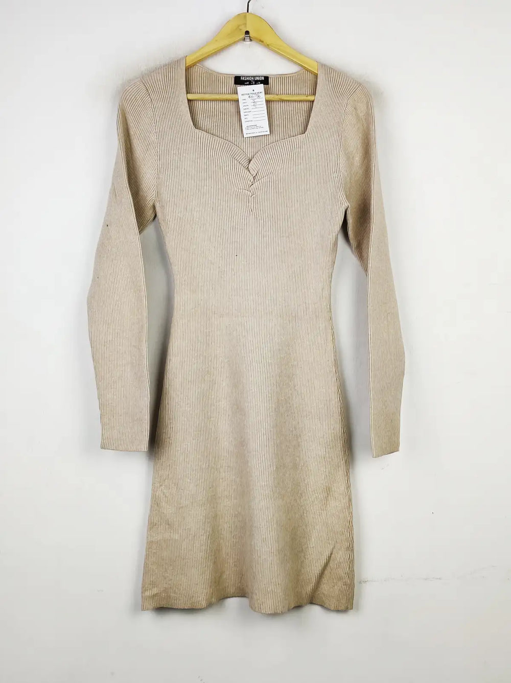 Buy online pre-used pre-loved 100% authentic & Original branded H&M (BD-735) available in Pakistan. Top international brands avilable.