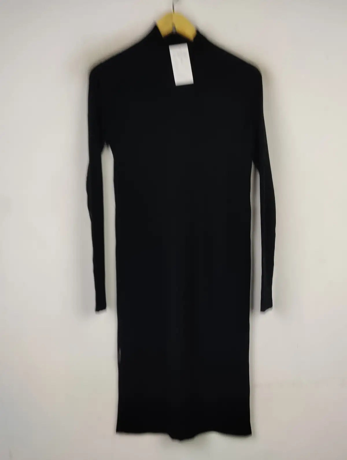 Buy online pre-used pre-loved 100% authentic & Original branded Primark (BD-737) available in Pakistan. Top international brands avilable.