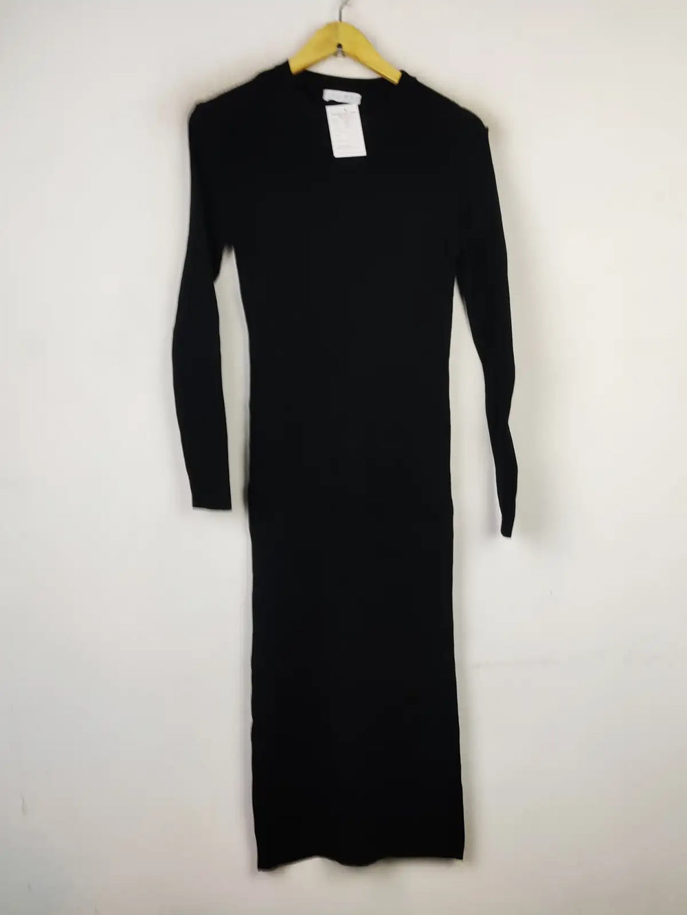 Buy online pre-used pre-loved 100% authentic & Original branded Simply Be (BD-739) available in Pakistan. Top international brands avilable.