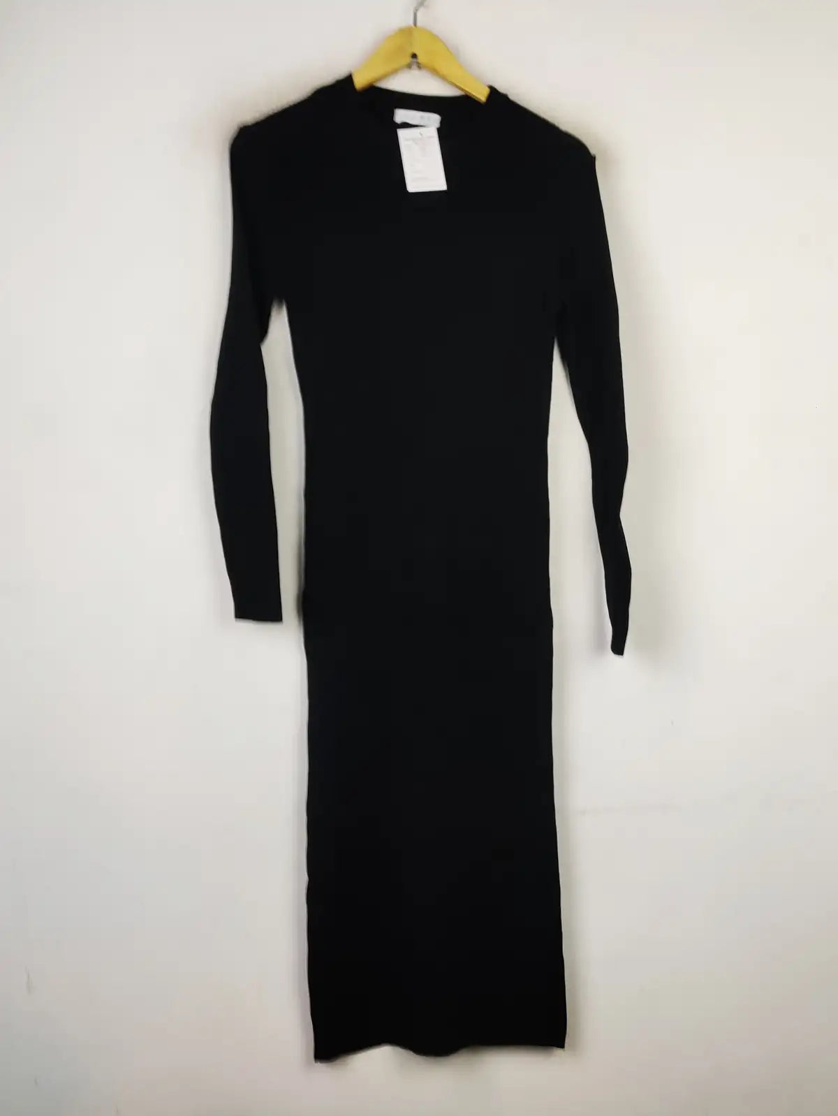 Buy online pre-used pre-loved 100% authentic & Original branded Simply Be (BD-739) available in Pakistan. Top international brands avilable.