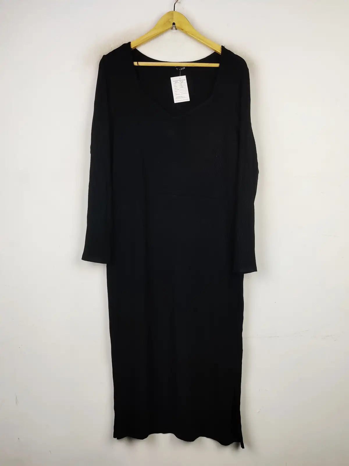 Buy online pre-used pre-loved 100% authentic & Original branded Et Vous (BD-745) available in Pakistan. Top international brands avilable.