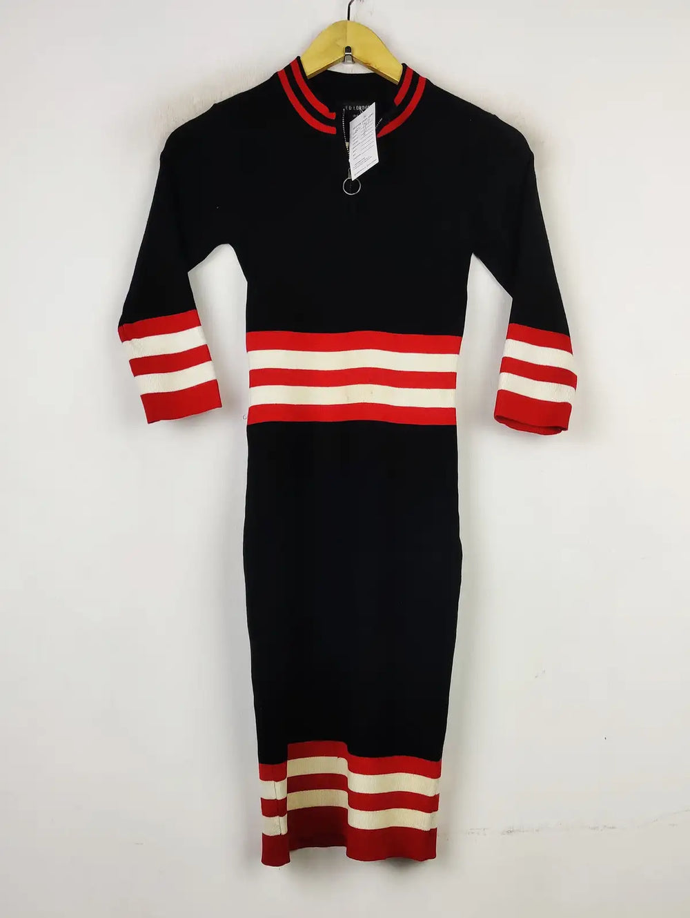 Buy online pre-used pre-loved 100% authentic & Original branded Qed London (BD-747) available in Pakistan. Top international brands avilable.