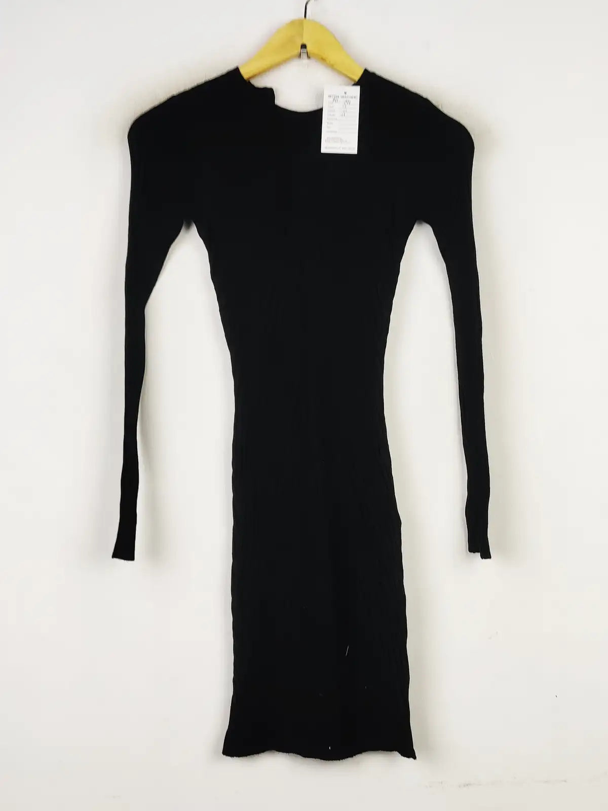 Buy online pre-used pre-loved 100% authentic & Original branded Kangol (BD-754) available in Pakistan. Top international brands avilable.