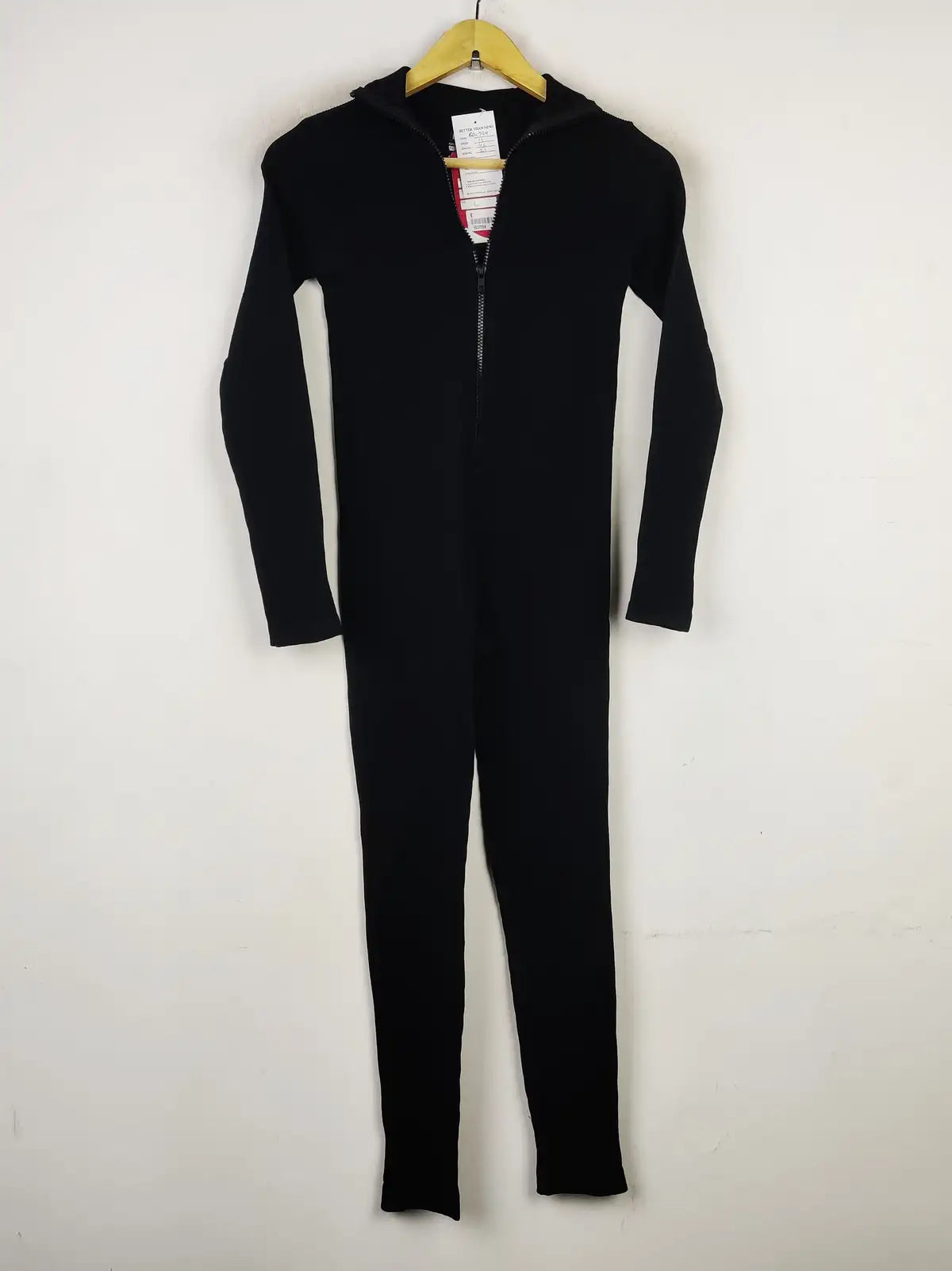 Buy online pre-used pre-loved 100% authentic & Original branded Unknown Brand (BD-799) available in Pakistan. Top international brands avilable.