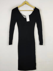 Buy online pre-used pre-loved 100% authentic & Original branded Miss Selfridge (BD-810) available in Pakistan. Top international brands avilable.