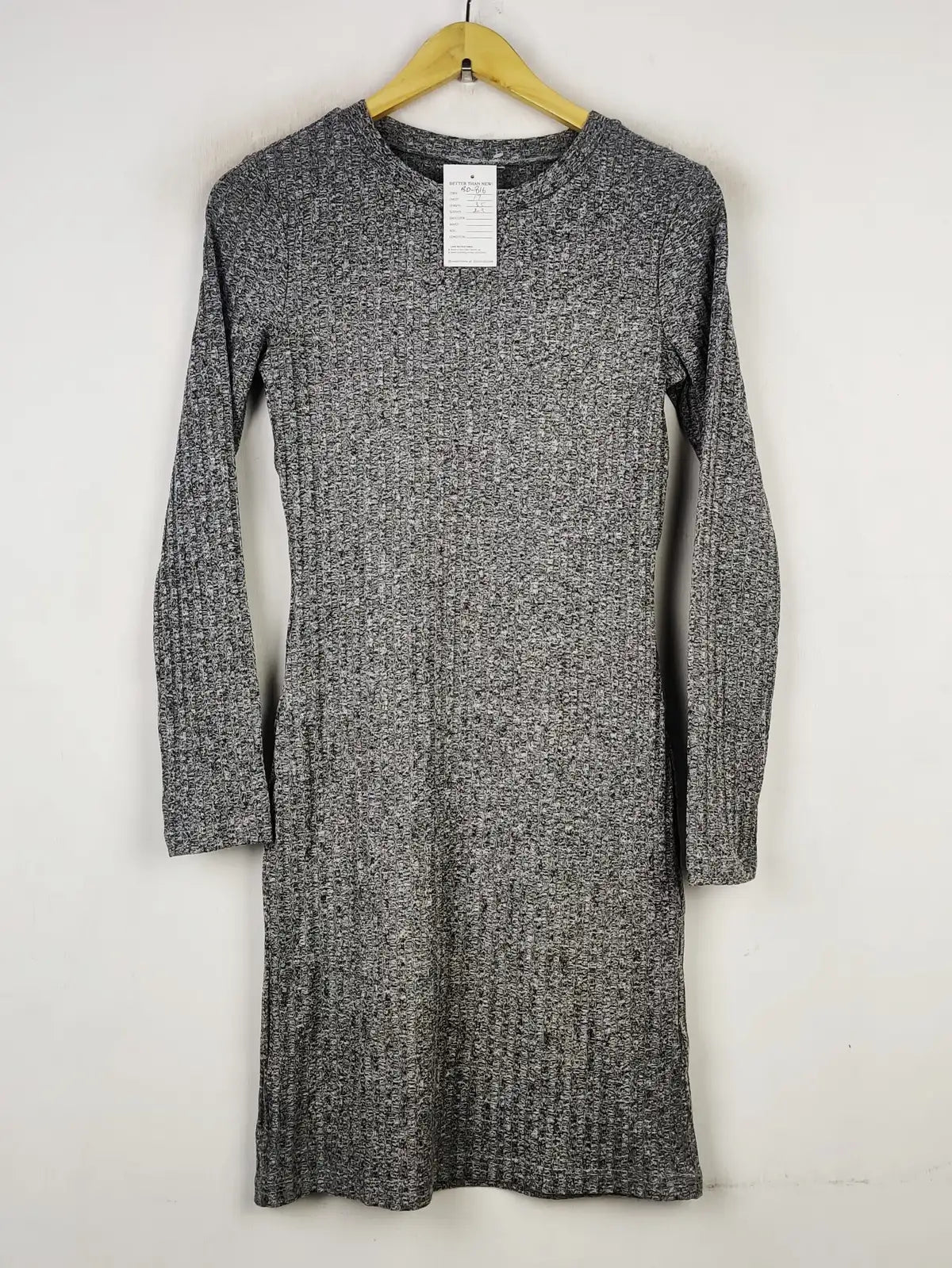 Buy online pre-used pre-loved 100% authentic & Original branded Unknown Brand (BD-816) available in Pakistan. Top international brands avilable.