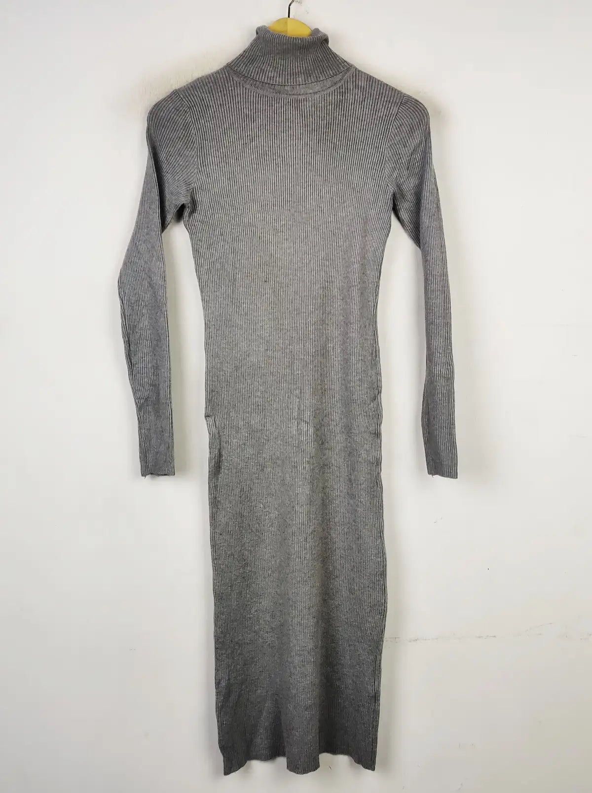 Buy online pre-used pre-loved 100% authentic & Original branded Phi Phi Star (BD-831) available in Pakistan. Top international brands avilable.