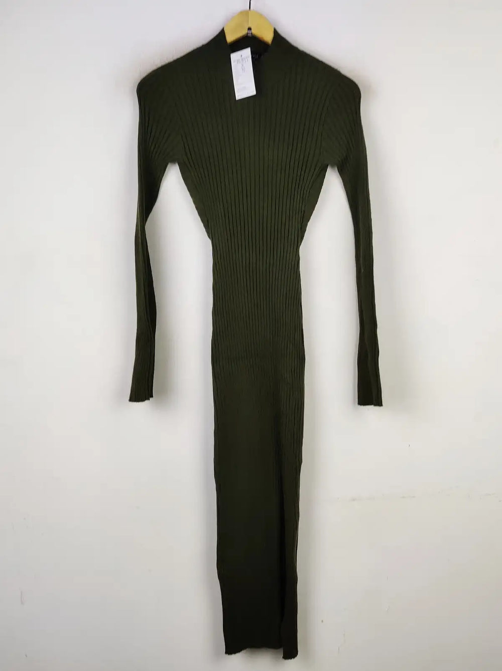 Buy online pre-used pre-loved 100% authentic & Original branded In The Style (BD-832) available in Pakistan. Top international brands avilable.