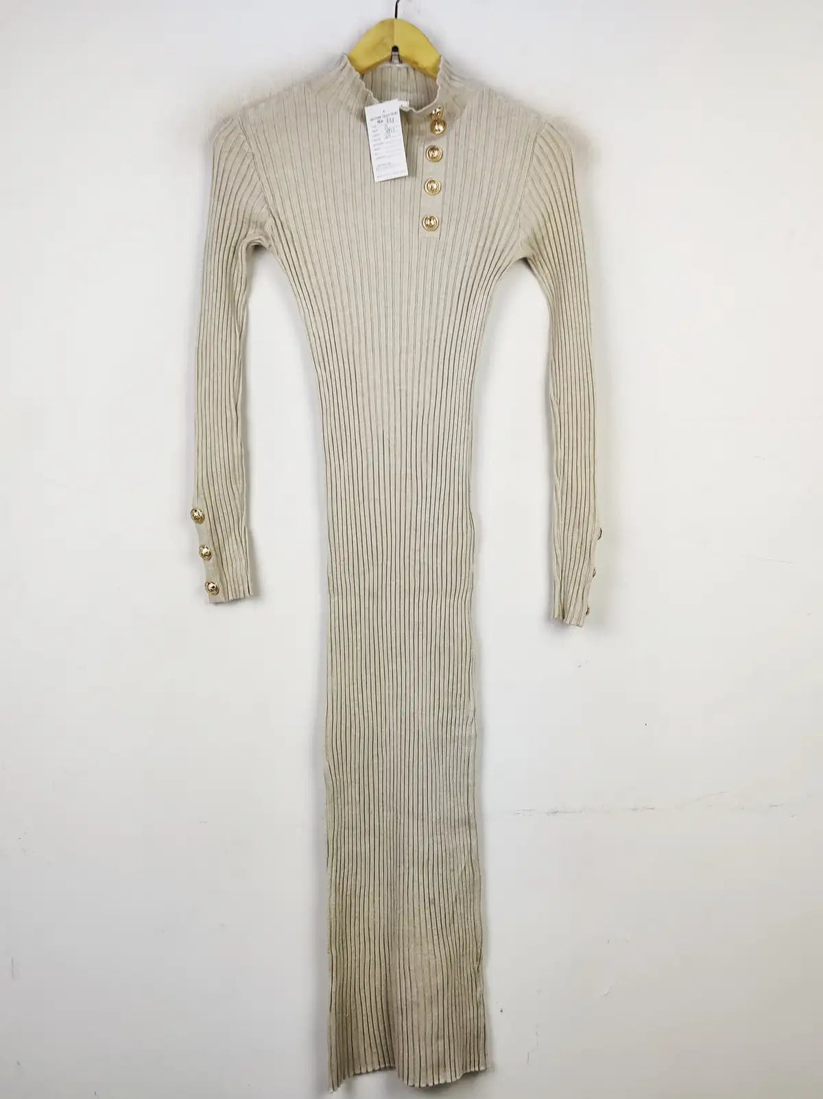 Buy online pre-used pre-loved 100% authentic & Original branded Kaylla (BD-833) available in Pakistan. Top international brands avilable.