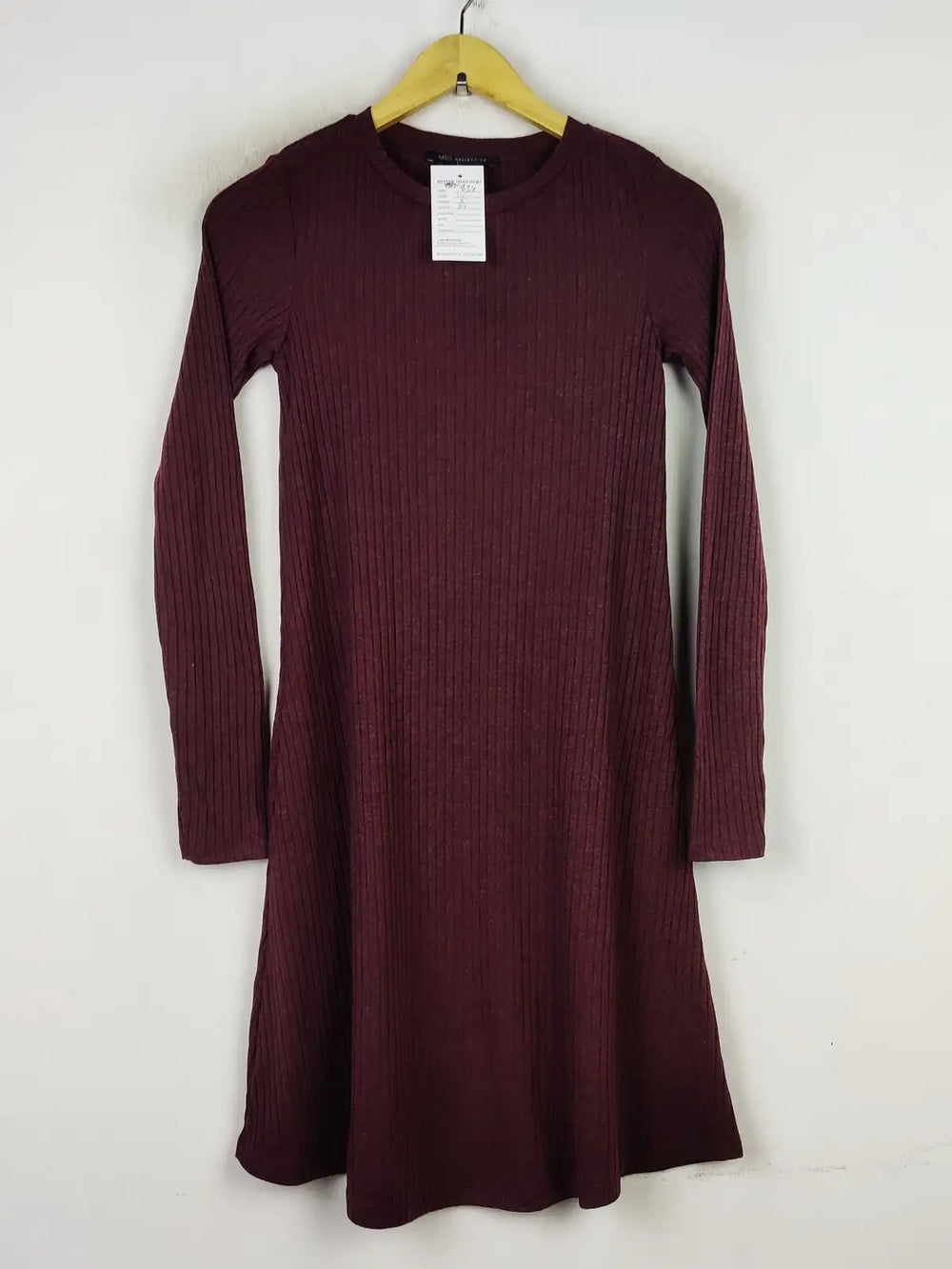 Buy online pre-used pre-loved 100% authentic & Original branded Marks & Spencer (BD-834) available in Pakistan. Top international brands avilable.