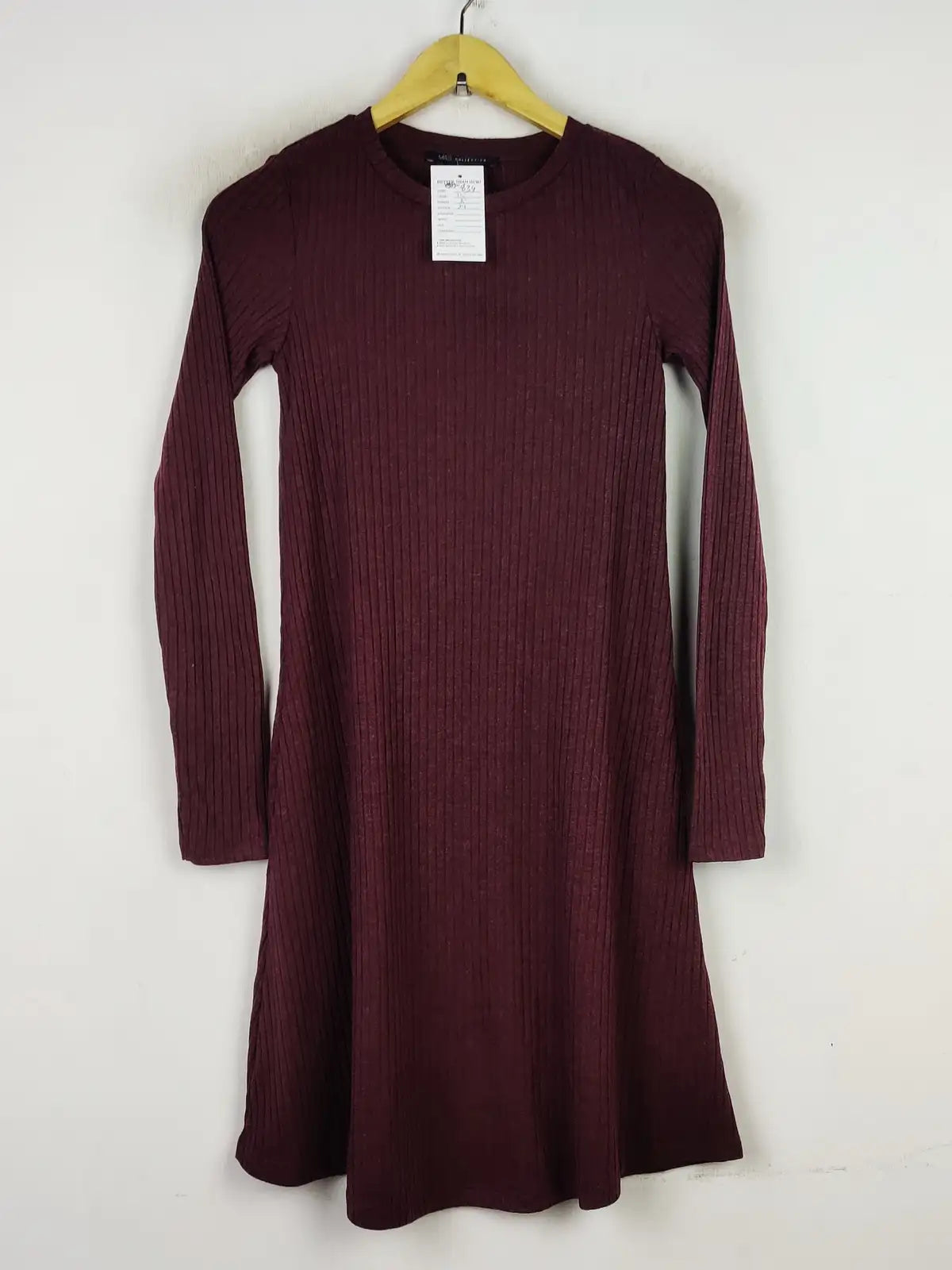 Buy online pre-used pre-loved 100% authentic & Original branded Marks & Spencer (BD-834) available in Pakistan. Top international brands avilable.