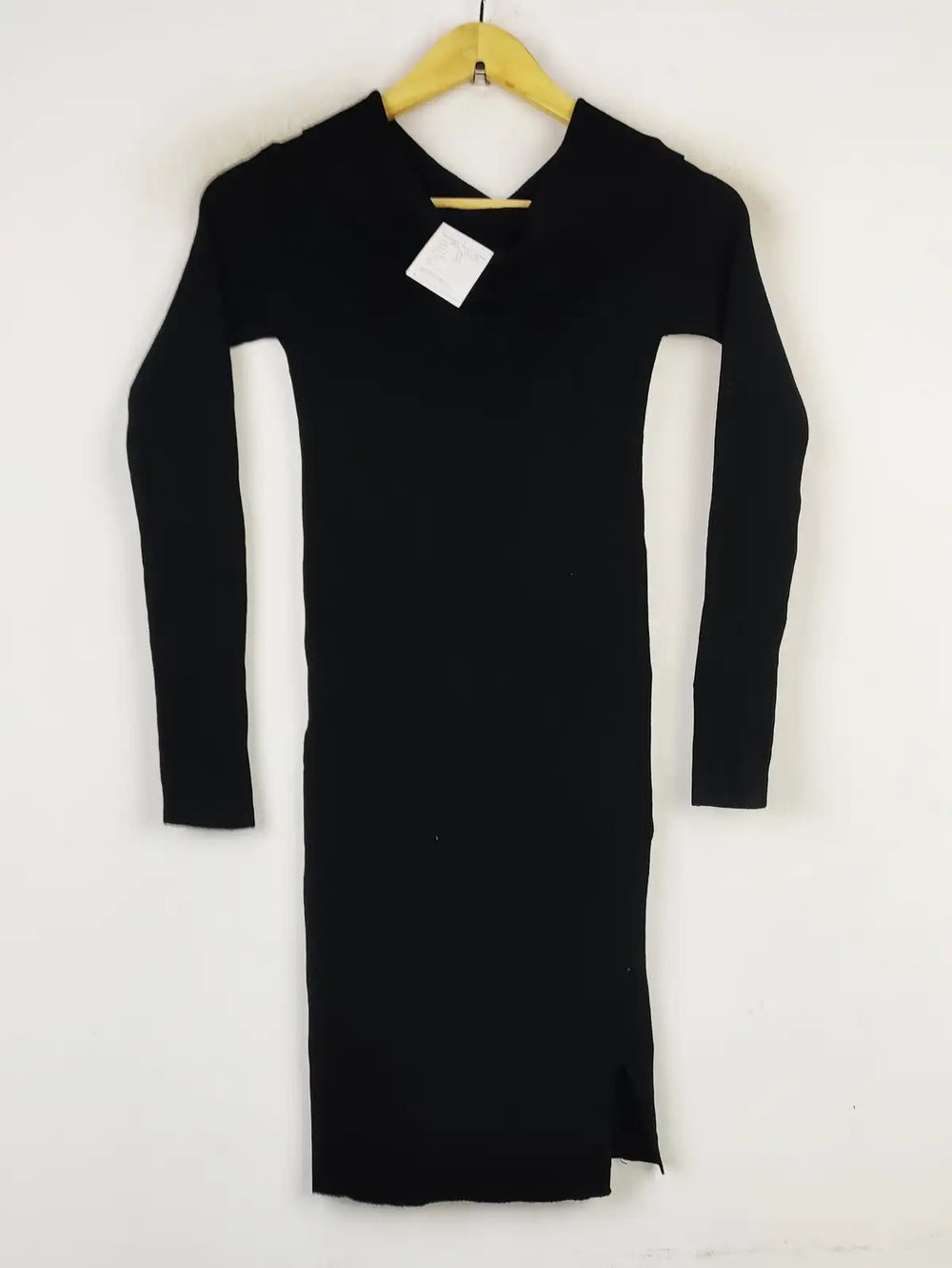 Buy online pre-used pre-loved 100% authentic & Original branded Stradivarius (BD-838) available in Pakistan. Top international brands avilable.