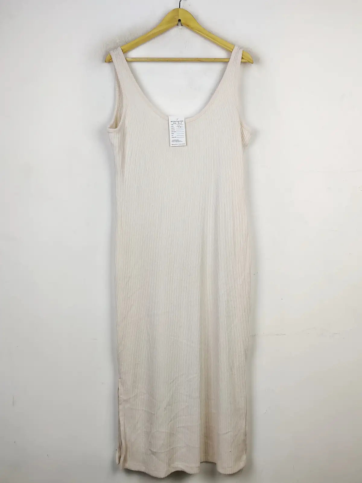 Buy online pre-used pre-loved 100% authentic & Original branded Dunnes Stores (BD-843) available in Pakistan. Top international brands avilable.