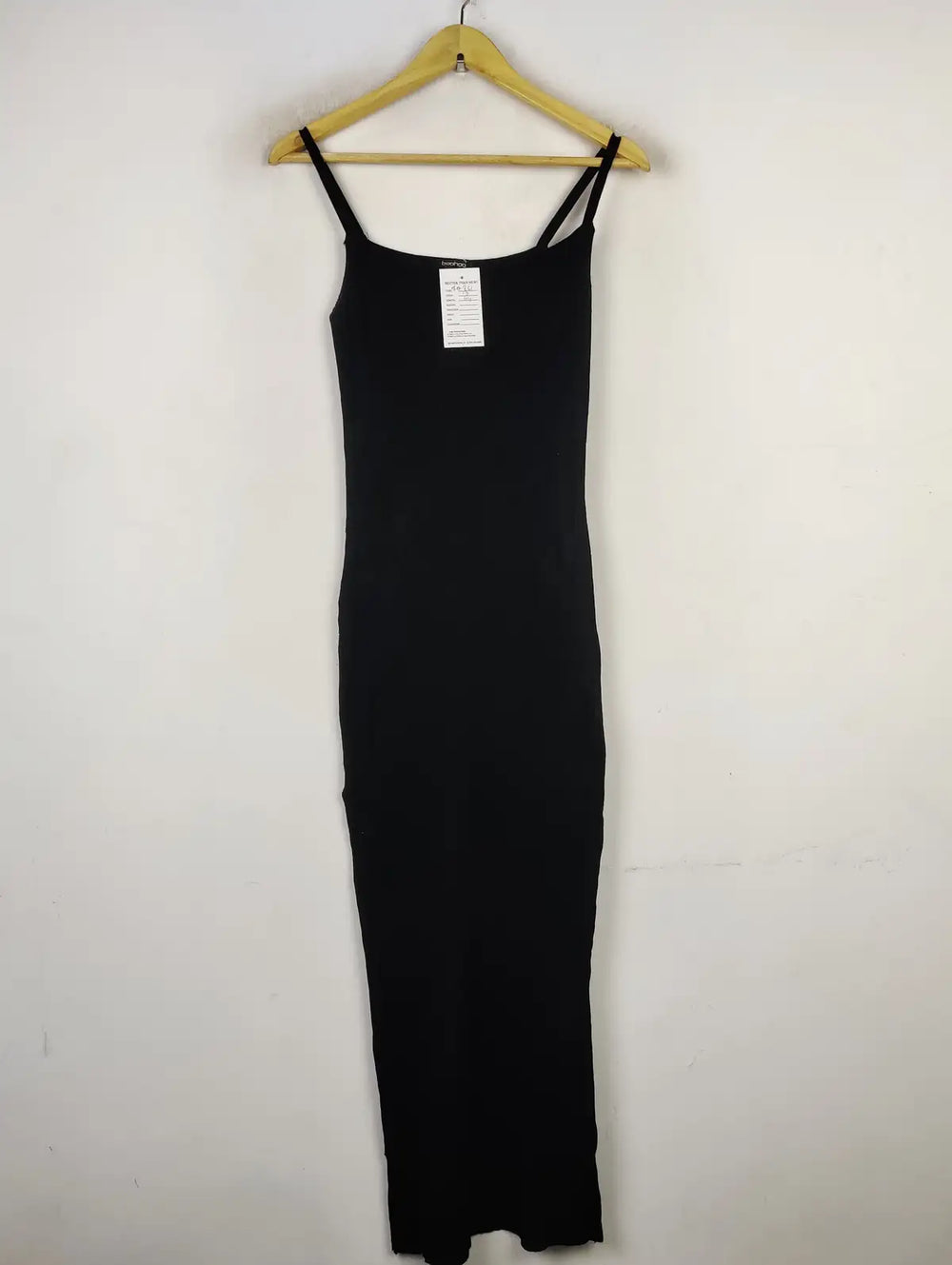 Buy online pre-used pre-loved 100% authentic & Original branded Boohoo (BD-861) available in Pakistan. Top international brands avilable.