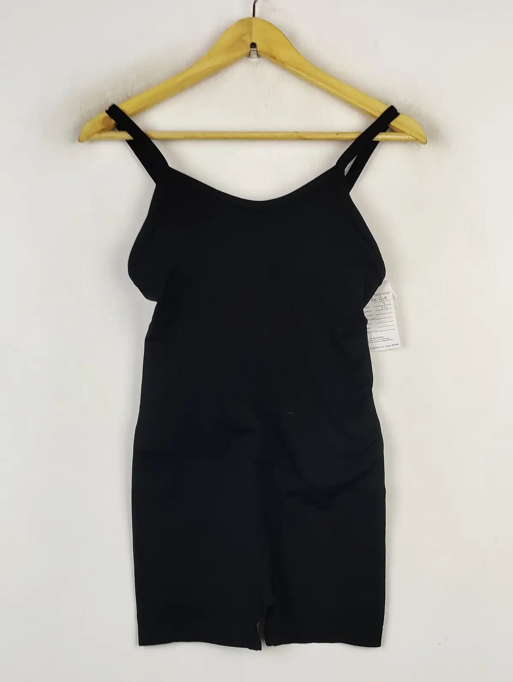 Buy online pre-used pre-loved 100% authentic & Original branded Primark (BD-869) available in Pakistan. Top international brands avilable.