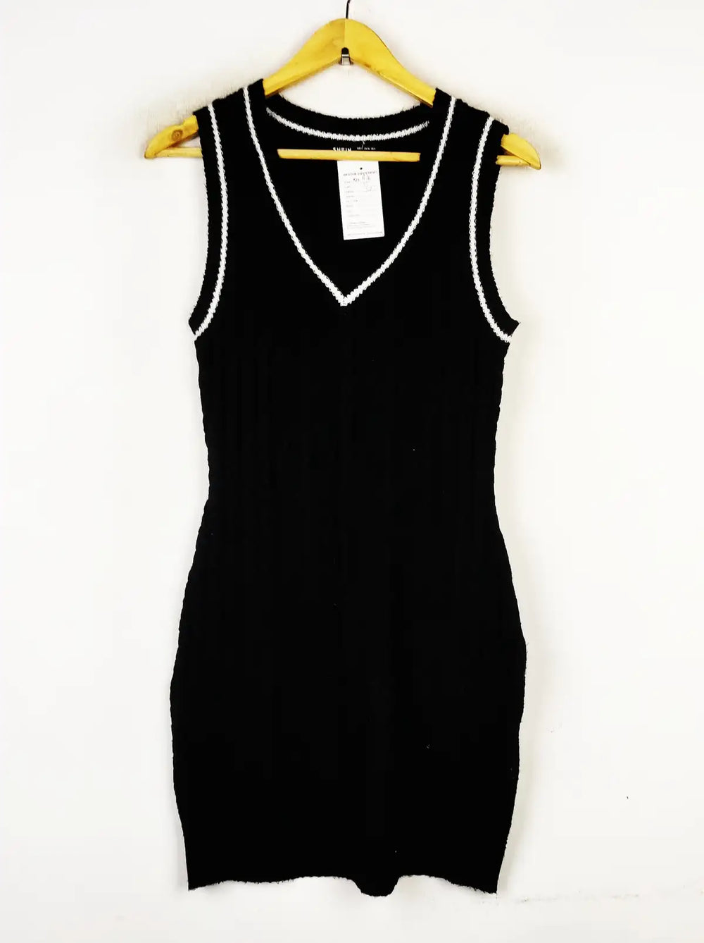 Buy online pre-used pre-loved 100% authentic & Original branded Shein (BD-876) available in Pakistan. Top international brands avilable.