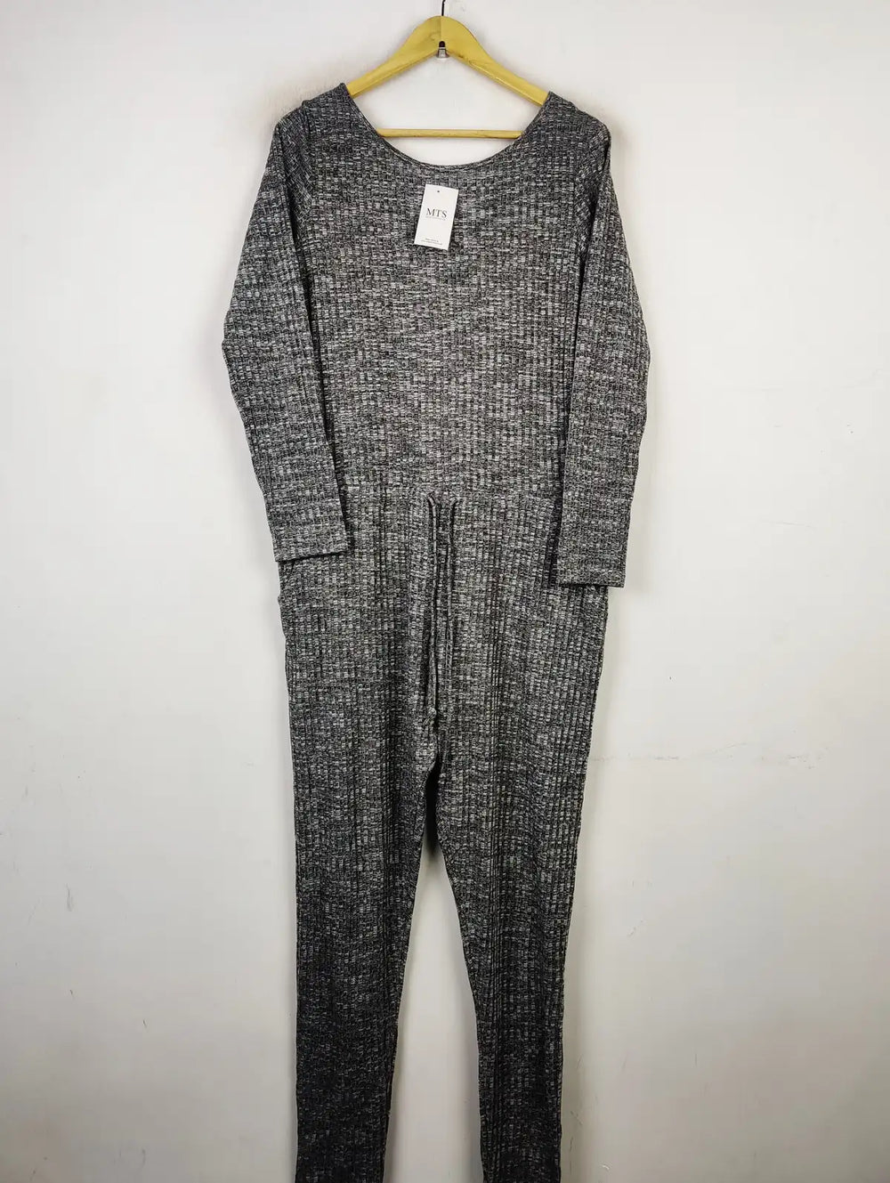 Buy online pre-used pre-loved 100% authentic & Original branded Atmosphere (BD-884) available in Pakistan. Top international brands avilable.