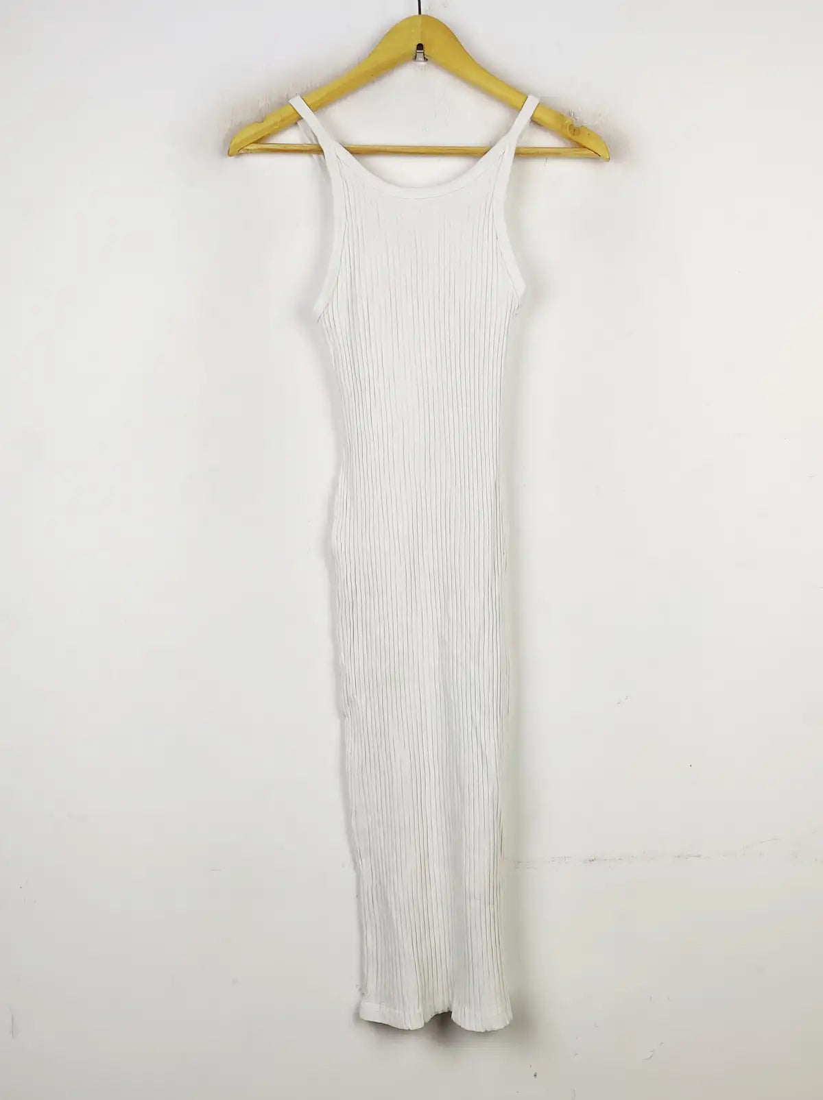 Buy online pre-used pre-loved 100% authentic & Original branded Zara (BD-915) available in Pakistan. Top international brands avilable.