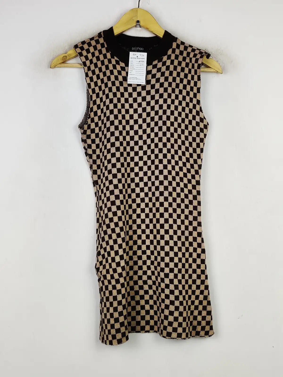 Buy online pre-used pre-loved 100% authentic & Original branded Boohoo (BD-934) available in Pakistan. Top international brands avilable.