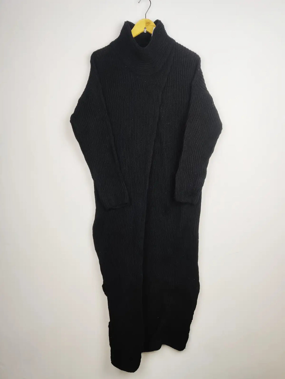 Buy online pre-used pre-loved 100% authentic & Original branded Shein (BD-93) available in Pakistan. Top international brands avilable.