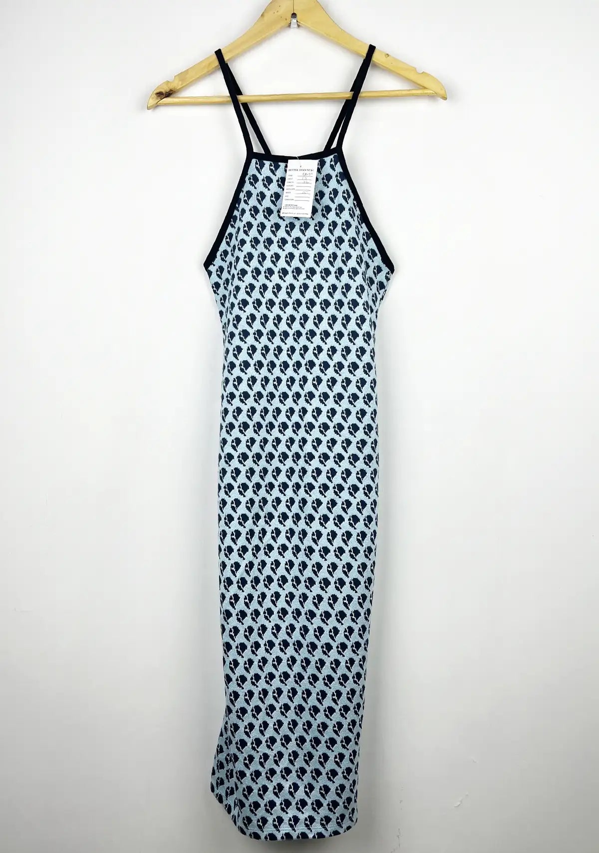 Buy online pre-used pre-loved 100% authentic & Original branded Zara (BD-97) available in Pakistan. Top international brands avilable.