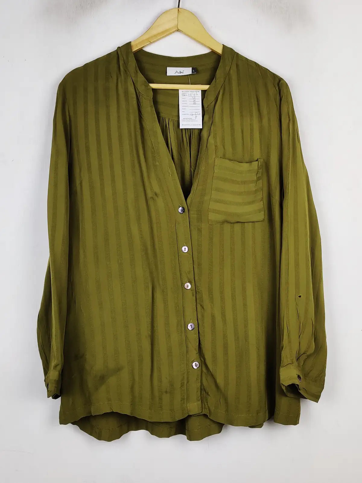 Buy online pre-used pre-loved 100% authentic & Original branded Adini (BDT-1046) available in Pakistan. Top international brands avilable.