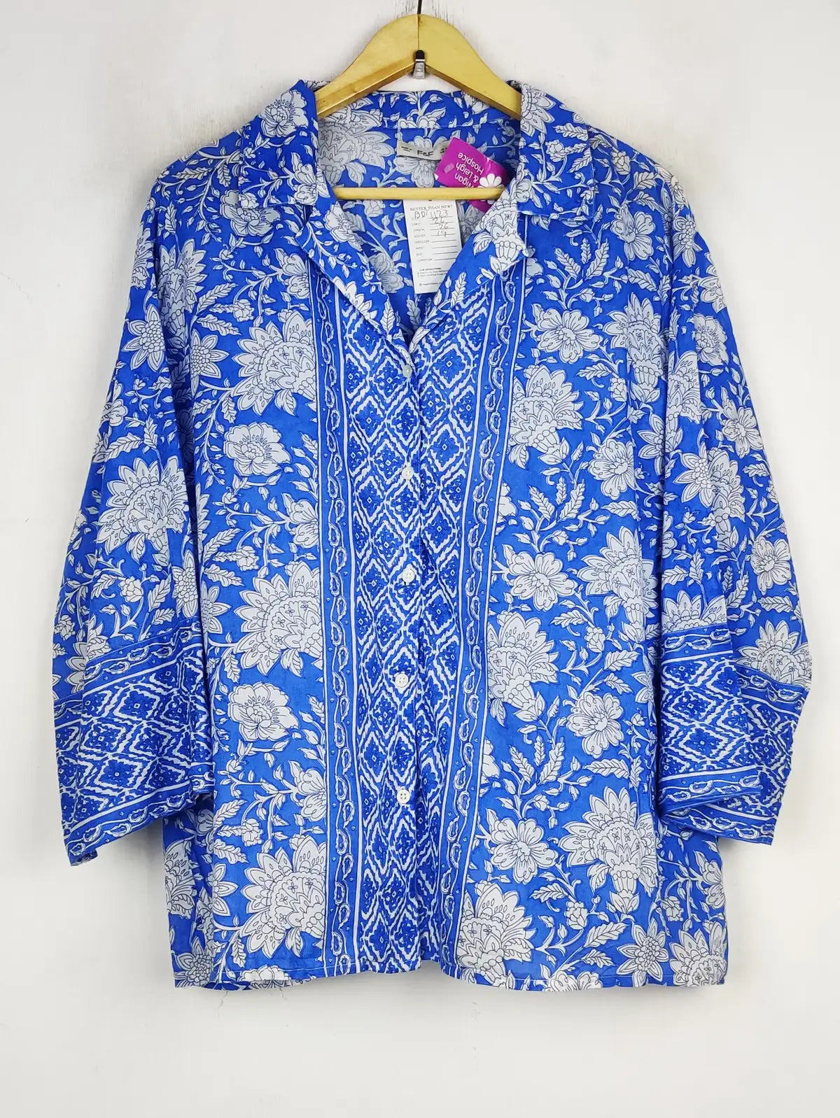 Buy online pre-used pre-loved 100% authentic & Original branded F&F (BDT-1123) available in Pakistan. Top international brands avilable.