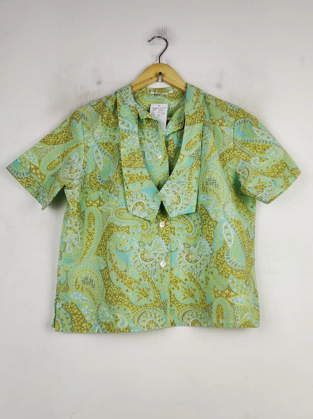 Buy online pre-used pre-loved 100% authentic & Original branded Unknown Brand (BDT-1141) available in Pakistan. Top international brands avilable.