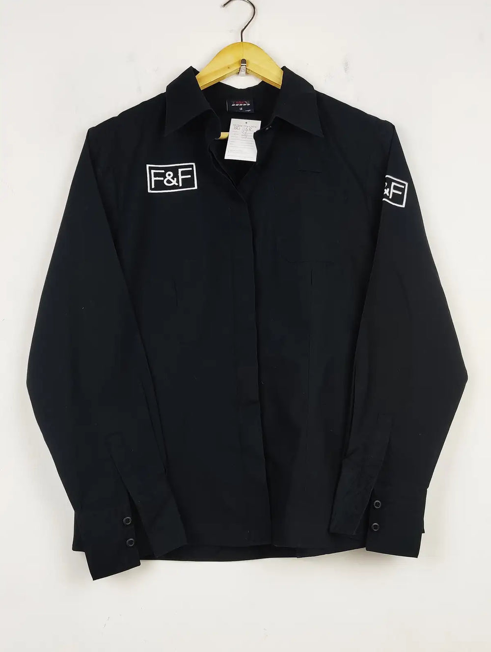 Buy online pre-used pre-loved 100% authentic & Original branded F&F (BDT-1168) available in Pakistan. Top international brands avilable.