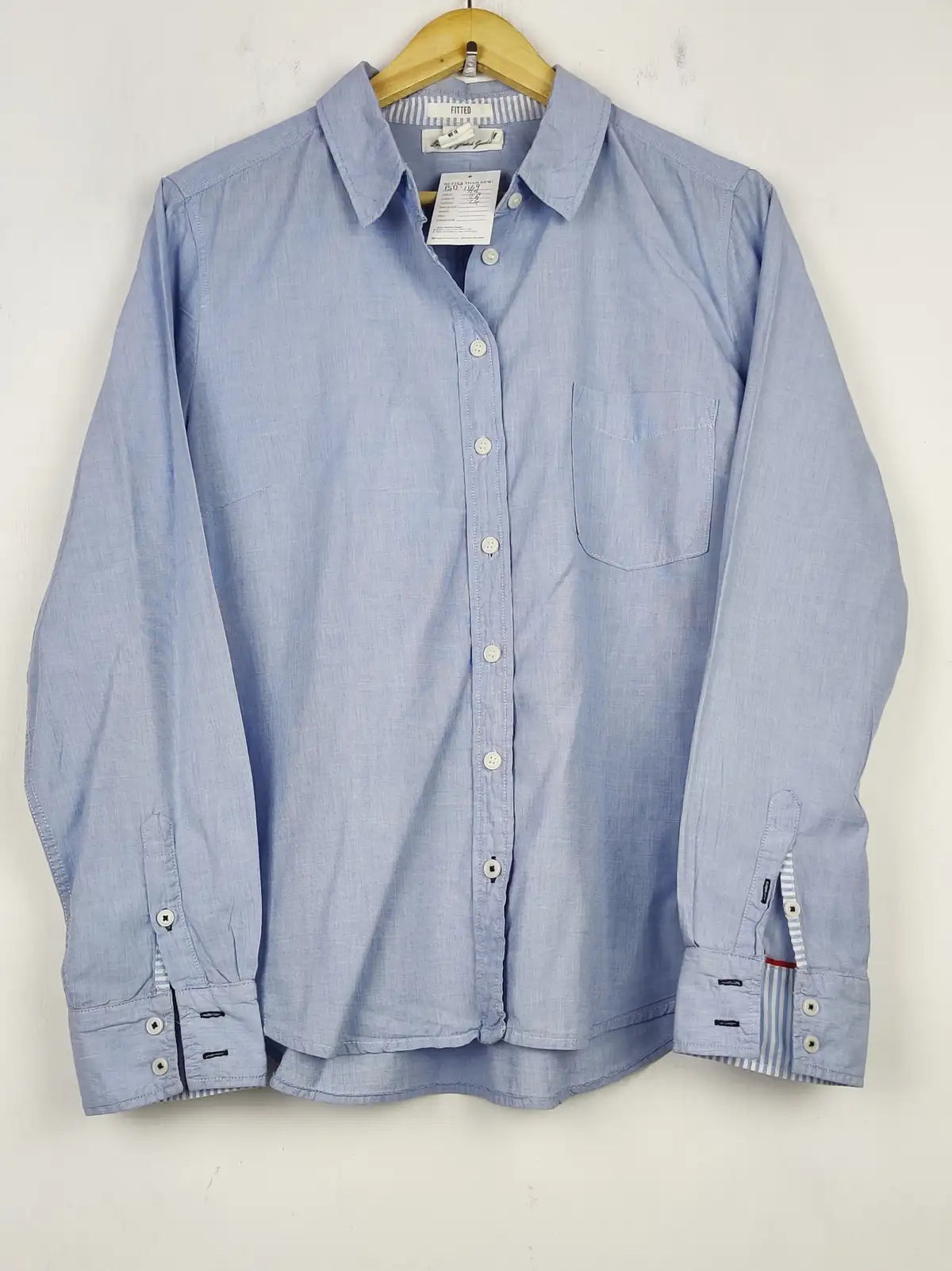 Buy online pre-used pre-loved 100% authentic & Original branded L.O.G.G (BDT-1169) available in Pakistan. Top international brands avilable.