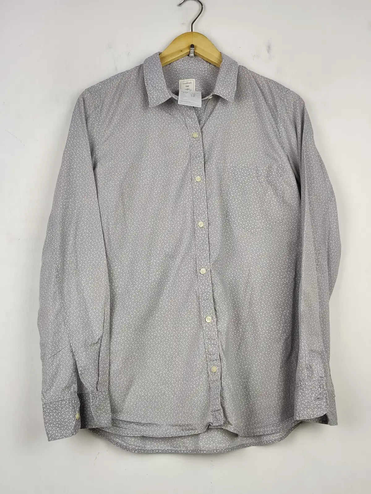 Buy online pre-used pre-loved 100% authentic & Original branded Gap (BDT-1172) available in Pakistan. Top international brands avilable.