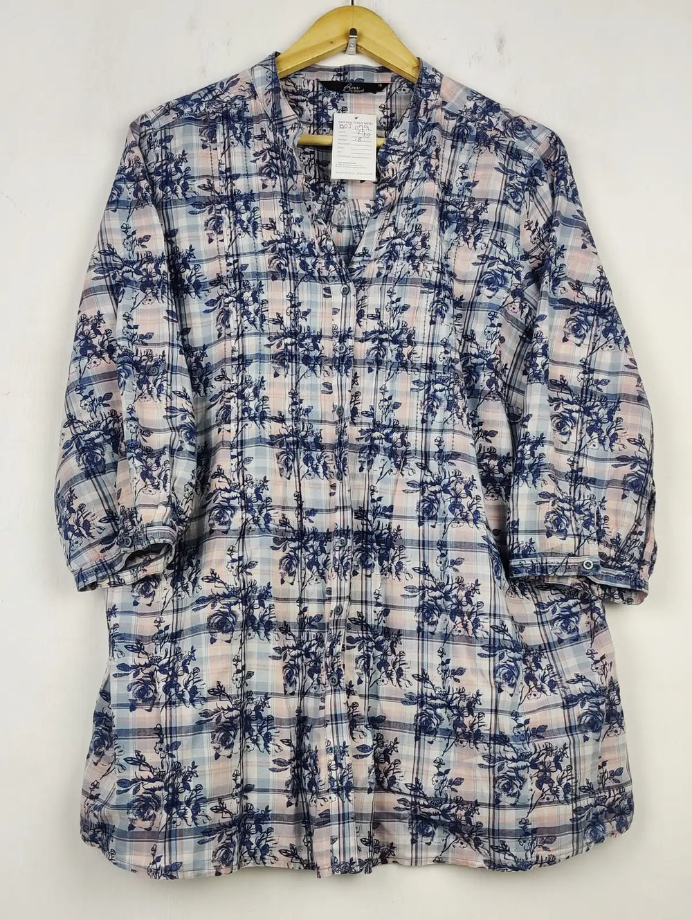Buy online pre-used pre-loved 100% authentic & Original branded Bm Casual (BDT-1179) available in Pakistan. Top international brands avilable.